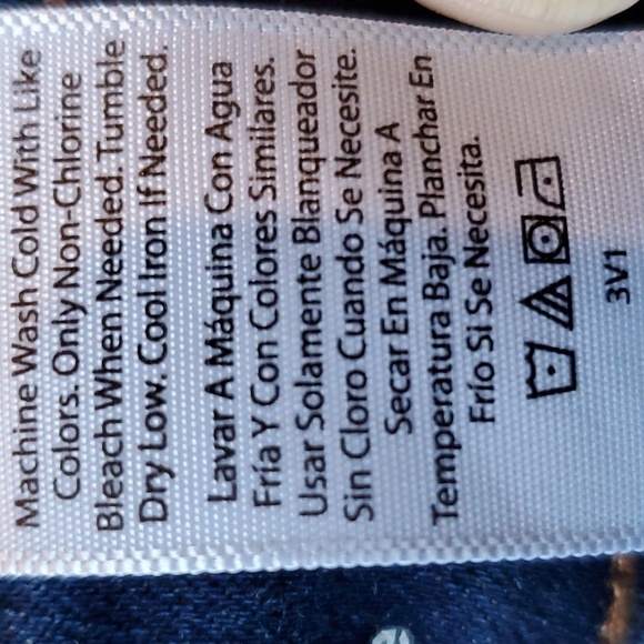 Time & True mid rise blue jean short size 4 - Picture 8 of 8